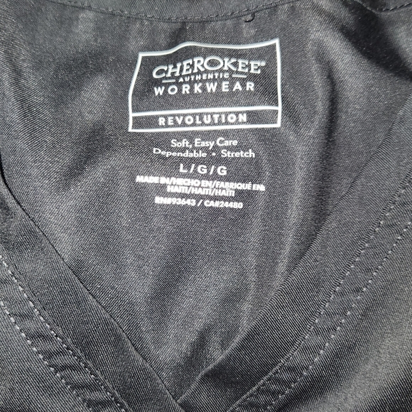 Scrub Set - Picture 3 of 4